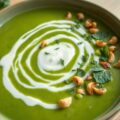 Doperwtensoep met Yoghurt en Nootjes