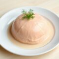Feestelijke zalmmousse met créme fraïche