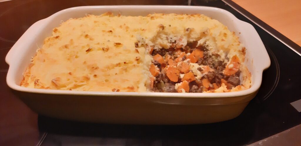 Franse ovenschotel met wortel, gehakt en aardappelpuree