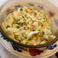 Frisse witlofsalade met appel, komkommer en augurk