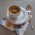 Gele paprikasoep met crema di balsamico