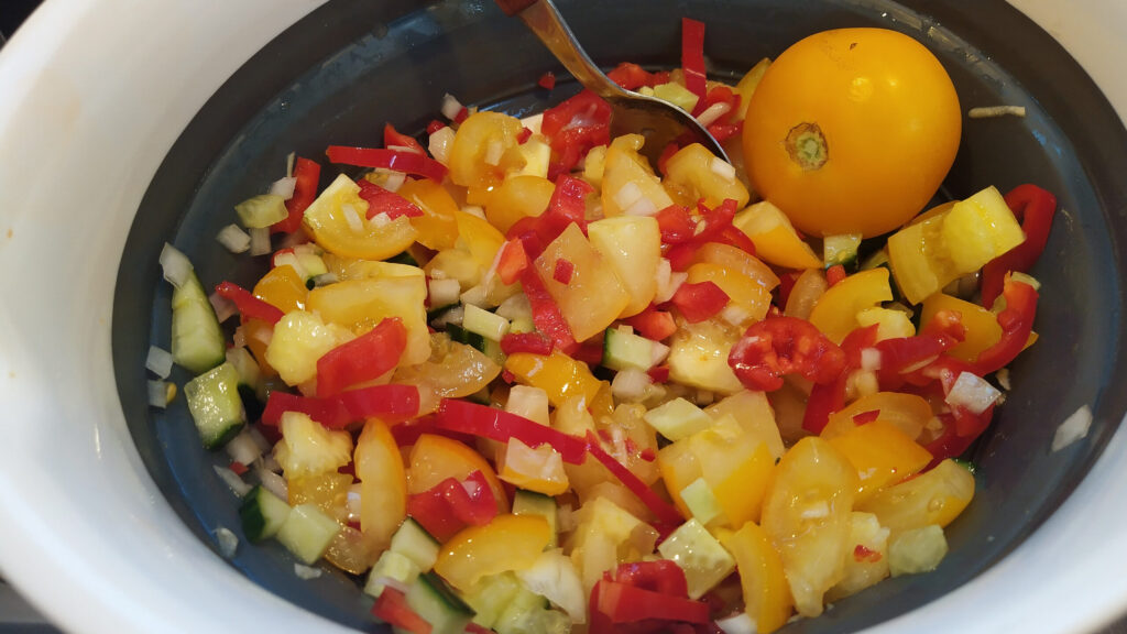 Gele tomaten salade