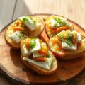 Gepofte aardappelen met prei en brie