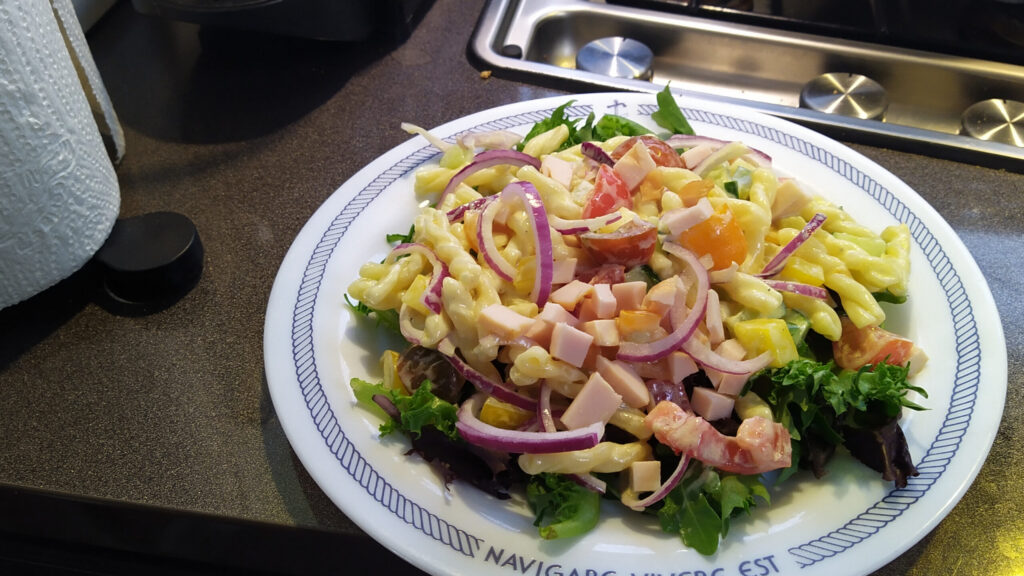 Gerookte kip pasta salade