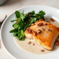 Gestoomde zalm met witlof en vanille