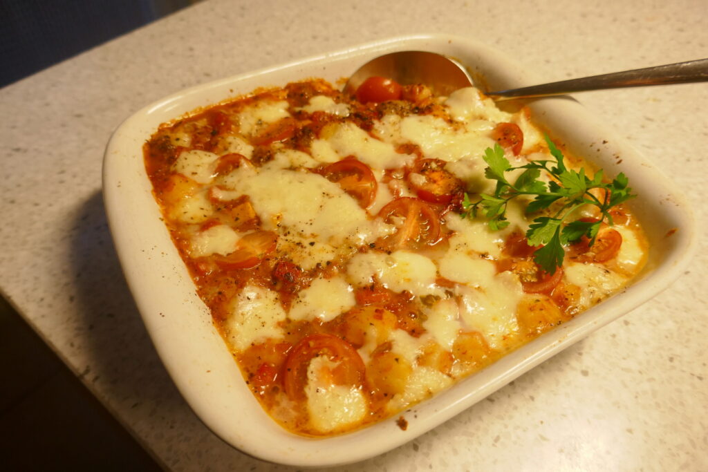 Gevarieerde Groente Gnocchi Ovenschotel met Mozzarella en Pesto