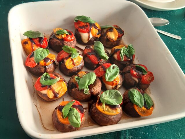 Gevulde champignons caprese