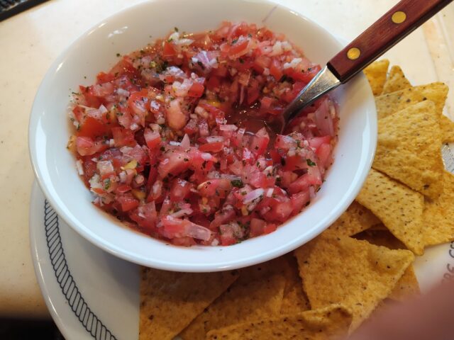 Gezonde tomatensalsa