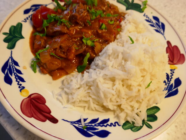Goed Gevulde Goulash uit de Slowcooker