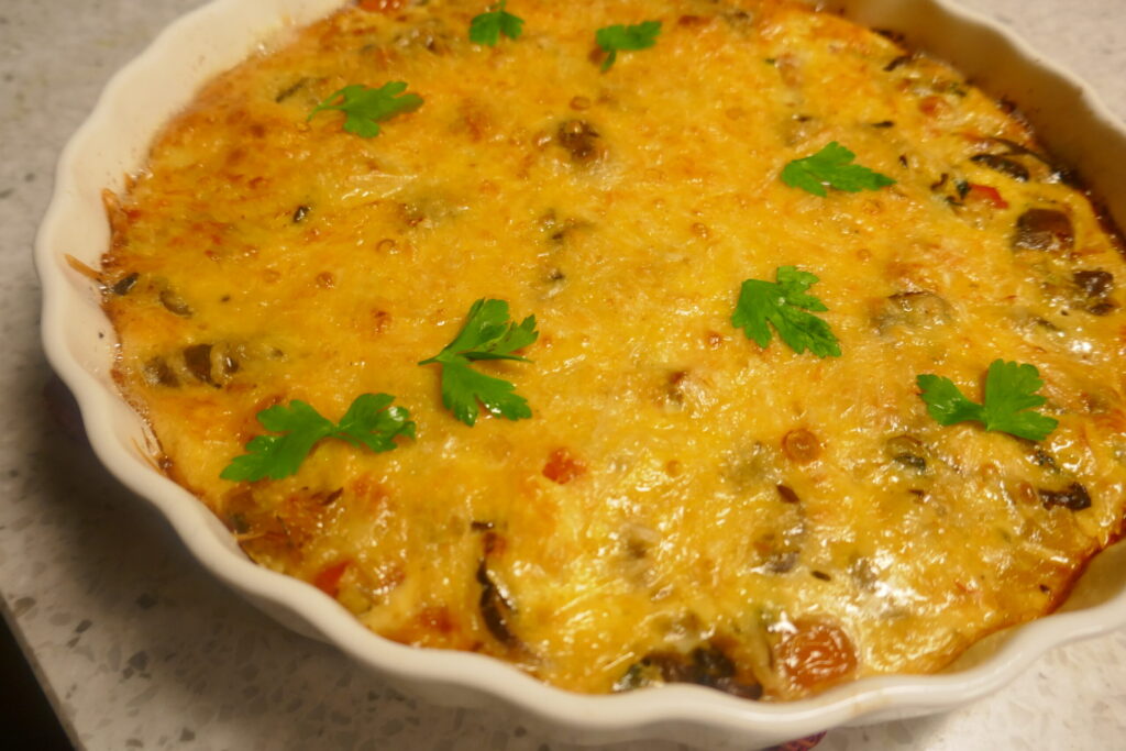 Goed gevulde Groente omelet uit de oven