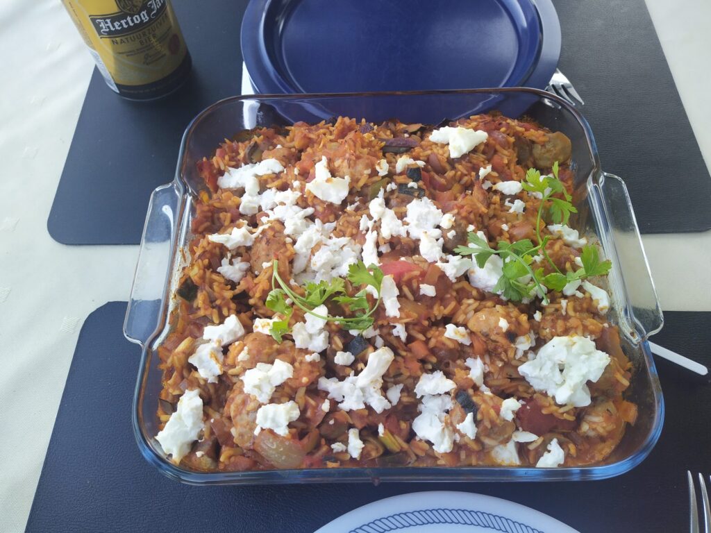 Griekse rijst - ovenschotel met kippengehakt