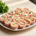 Hamrolletjes met kipsalade