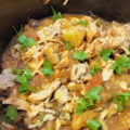 Heerlijk pittig stoofje met tomaat, kip en patat uit de slowcooker