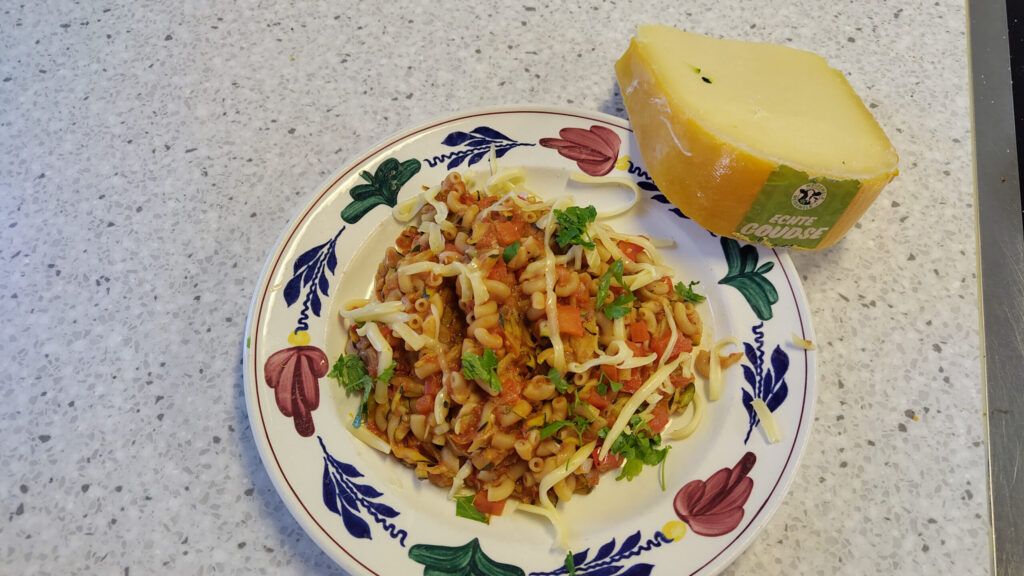 Heerlijke Makkelijke Maandag Pasta met Rode Pesto
