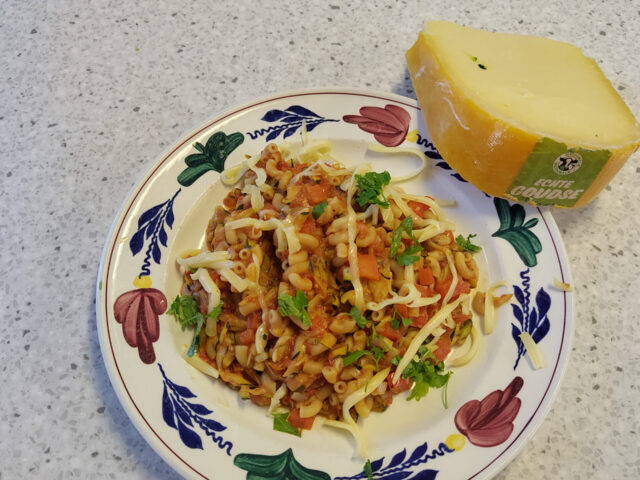 Heerlijke Makkelijke Maandag Pasta met Rode Pesto