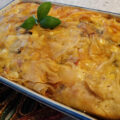 Italiaanse loempiataart met rode pesto