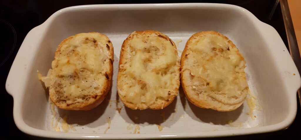 Kaas-uienbroodje