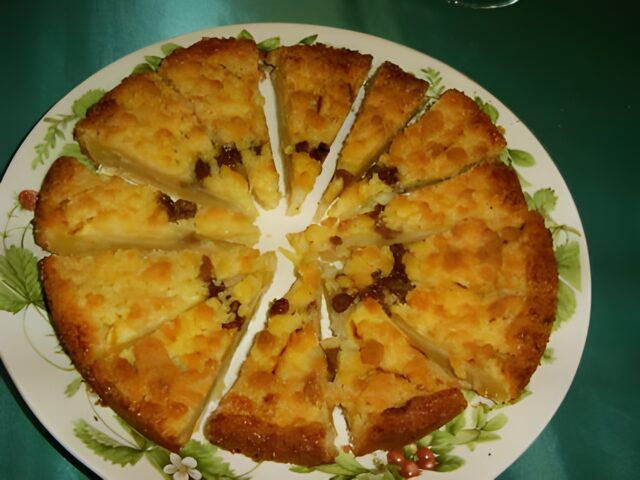 Boterkoek met appel en amandelspijs