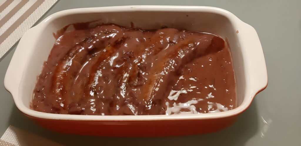 Luxe saucijzen ( braadworst ) in romige portsaus