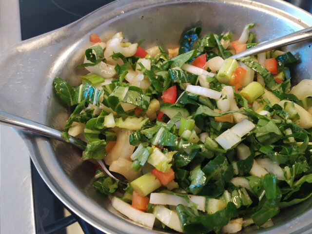Knapperige gemengde Oosterse paksoi salade