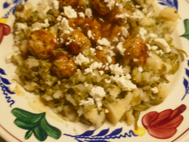 Knolselderij snijboontjes stamppot met kipgehakt balletjes en een snufje feta