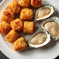 Kroketjes van gezouten kabeljauw, aardappel, oeste