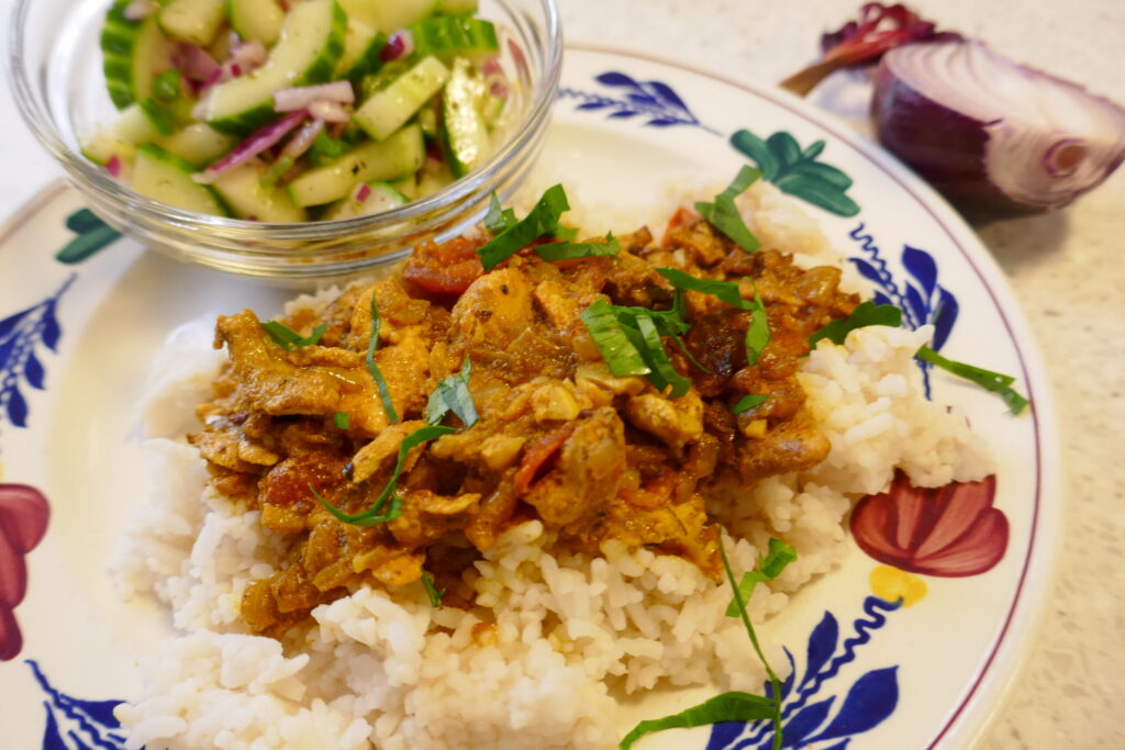 Kruidige Kippendijen uit India in de slowcooker