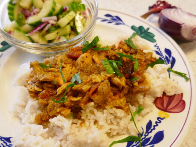 Kruidige Kippendijen uit India in de slowcooker