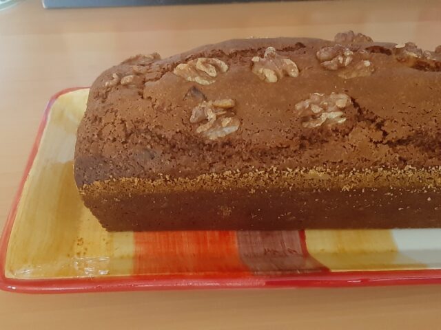 Kruidkoek met gedroogde cranberry’s, walnoten en mandarijn-marmelade