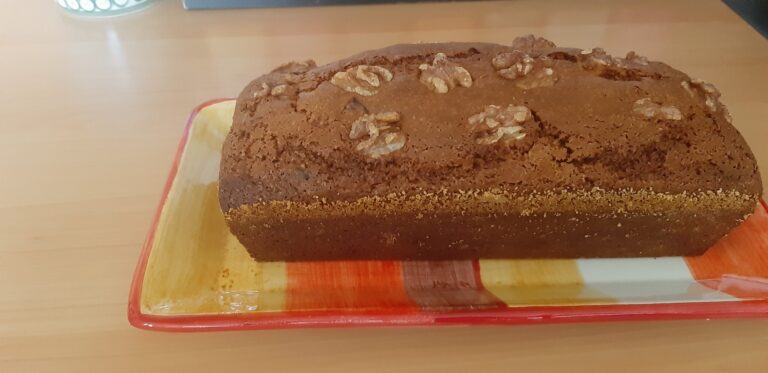Kruidkoek met gedroogde cranberry’s, walnoten en mandarijn-marmelade