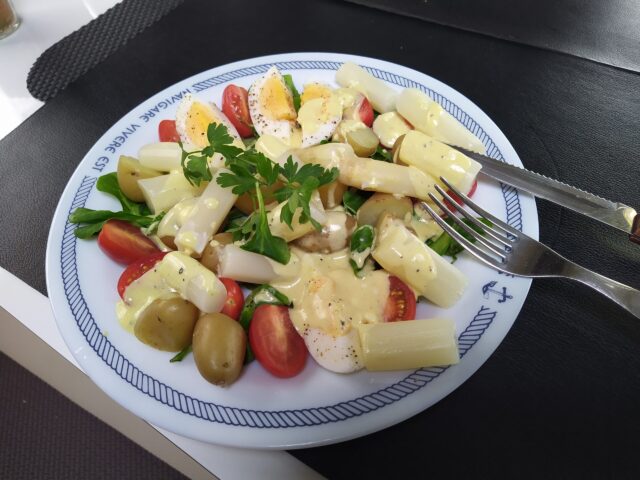 Lauwwarme aspergesalade