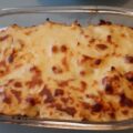 Bloemkoolschotel met champignons, prei en béchamel-kaassaus