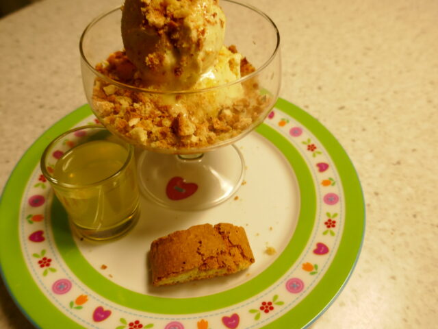 Limoncello Tiramisu met lemon curd en cantuccini