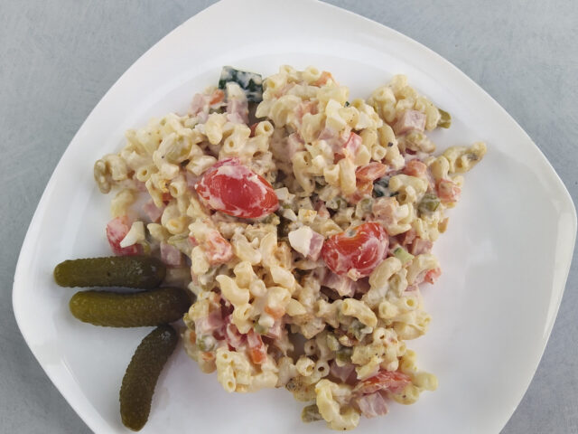 Macaroni Salade met Ham en Ei