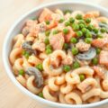 Maccheroni met zalmsaus