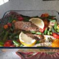 Ovenschotel met zalm, cherrytomaatjes en sperziebonen