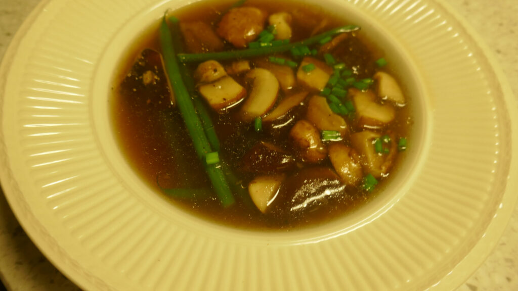 Paddenstoelen bouillon met haricots verts