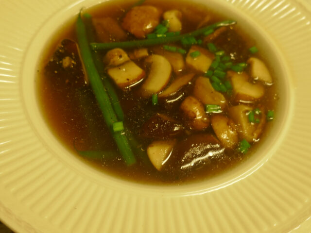 Paddenstoelen bouillon met haricots verts