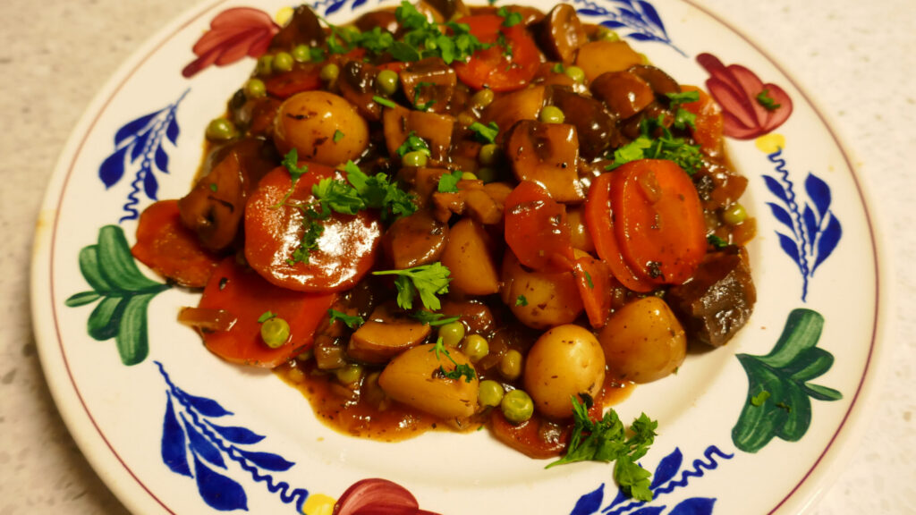 Paddenstoelenstoof met groente uit de slowcooker