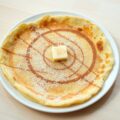 Pannenkoek met suiker en kaneel