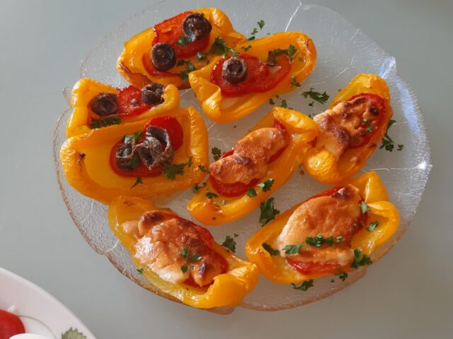 Paprikaschuitjes met geitenkaas of ansjovis