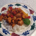 Pilav met perzik en cashewnoten