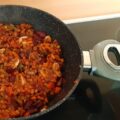 Pittige vegetarische Chili met paddenstoelen en twee soorten bonen