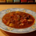 Pittige goulashsoep ook voor de slowcooker