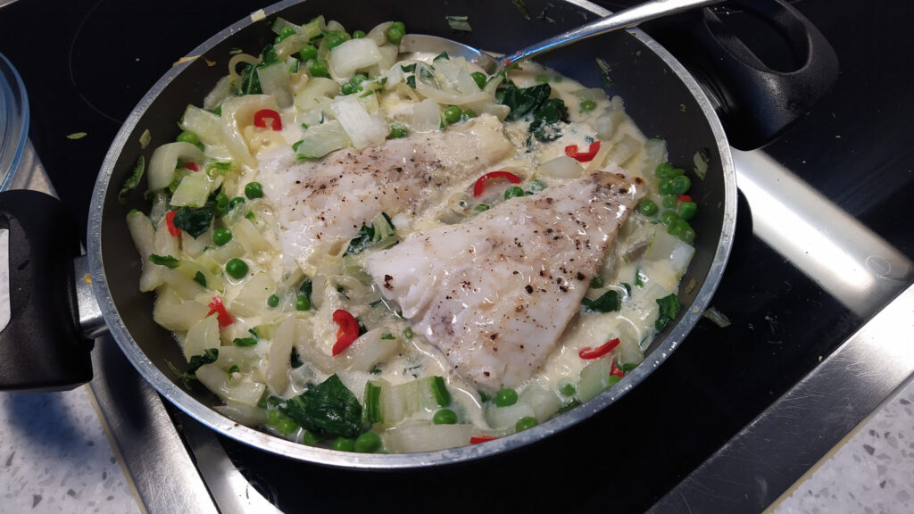Pittige Paksoi met Tuinerwtjes en Kabeljauw