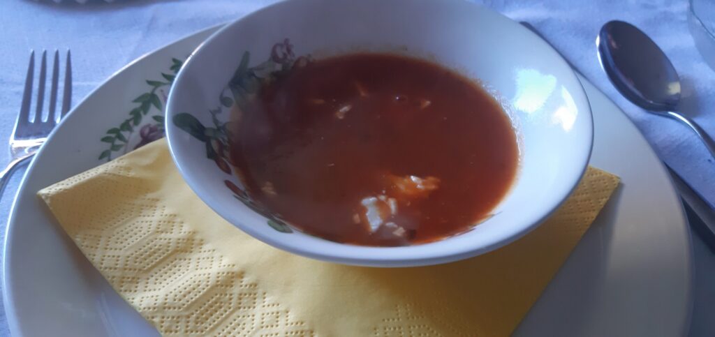 Pittige paprikasoep met feta
