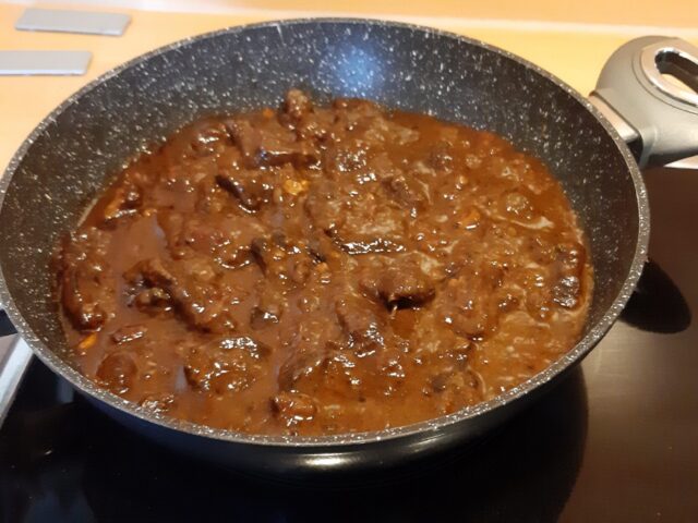 Provençaalse rundvleesstoofpot uit de slowcooker of braadpan