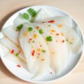 Rauwe zeebaars met lombok en sesam