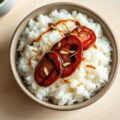 RIJST met Chinese Worstjes en een Pittige Soja Saus