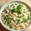 Risotto met basilicum en boontjes